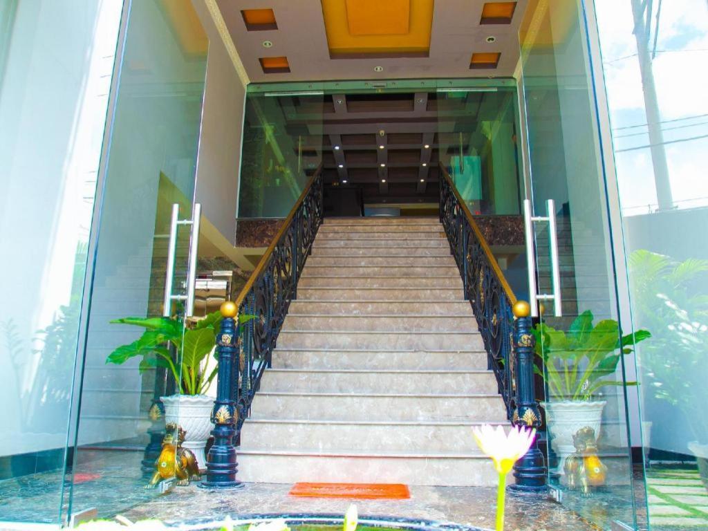 Eden Roc Hotel Ho-Chi-Minh-Stadt Exterior foto