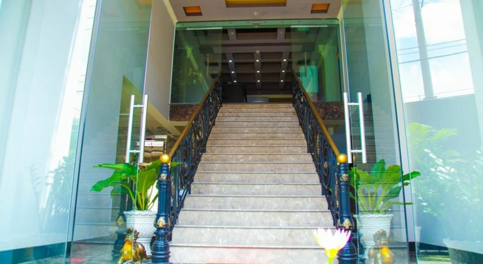 Eden Roc Hotel Ho-Chi-Minh-Stadt Exterior foto
